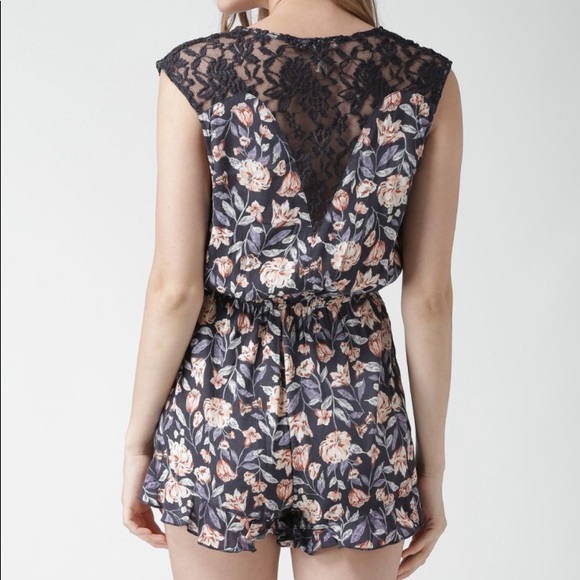 F21 Purple Multi-Floral Print Mini Romper Sz S - Picture 3 of 16